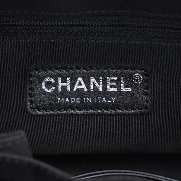 Pre-owned Chanel Small Painted Knit Gabrielle Crossbody Bag Black