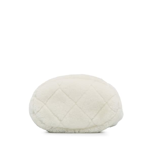 Pre-owned Chanel Shearling CC Shoulder Bag White