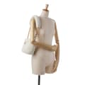 Miniatyrbild 9 av 10: Pre-owned Chanel Shearling CC Shoulder Bag White
