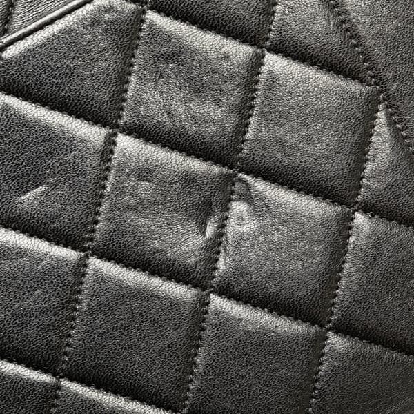 Pre-owned Chanel Medium CC Quilted Lambskin Border Single Flap Black