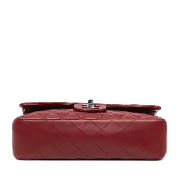 Pre-owned Chanel Medium Classic Lambskin Double Flap Red
