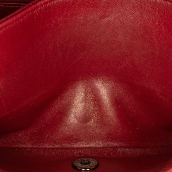 Pre-owned Chanel Medium Classic Lambskin Double Flap Red