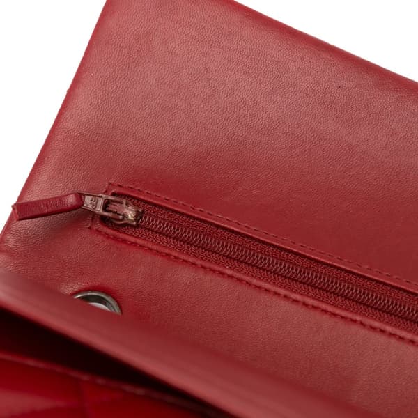 Pre-owned Chanel Medium Classic Lambskin Double Flap Red