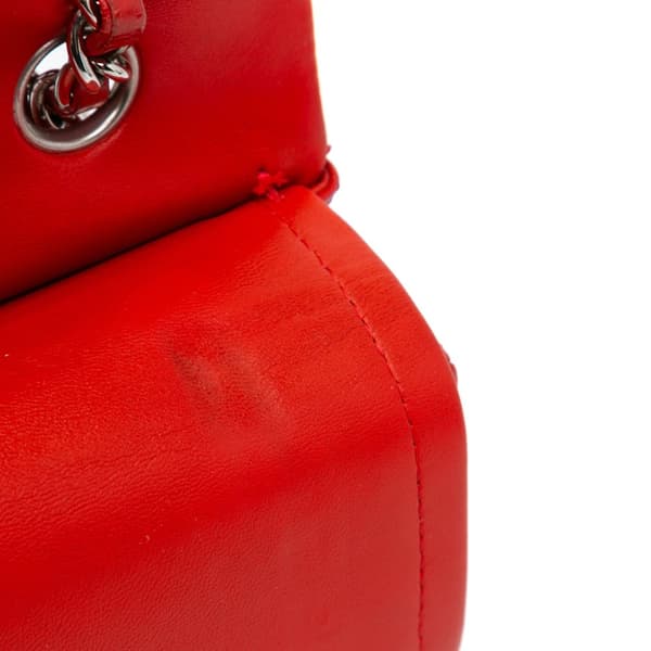Pre-owned Chanel Medium Classic Lambskin Double Flap Red
