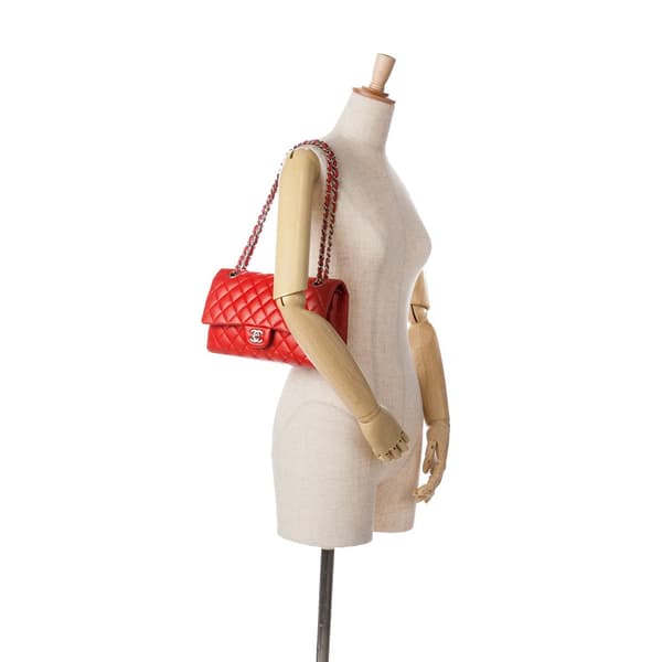 Pre-owned Chanel Medium Classic Lambskin Double Flap Red
