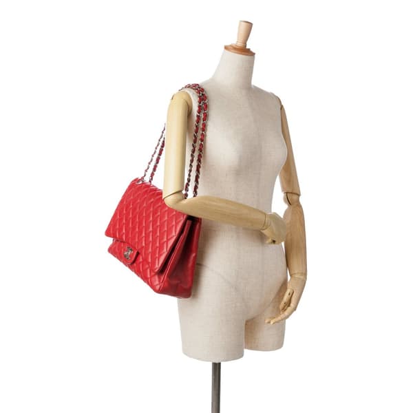 Pre-owned Chanel Maxi Classic Caviar Double Flap Red
