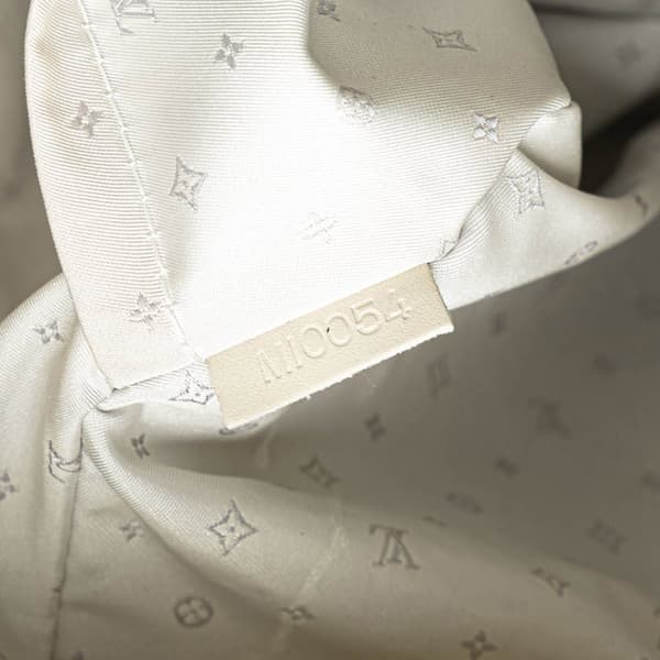 Pre-owned Louis Vuitton Suhali L Affriolant Bag White