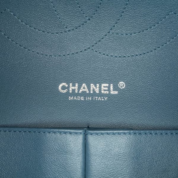 Pre-owned Chanel Jumbo Classic Lambskin Double Flap Blue