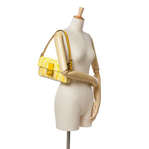 Pre-owned Fendi Sarah Coleman Zucca Coated Canvas 1997 Vertigo Baguette Yellow