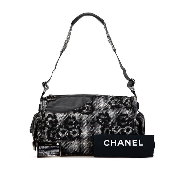 Pre-owned Chanel Tweed Camellia Shoulder Bag Gray