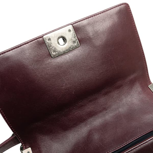Pre-owned Chanel Old Medium Velvet and Tweed Boy Flap Red