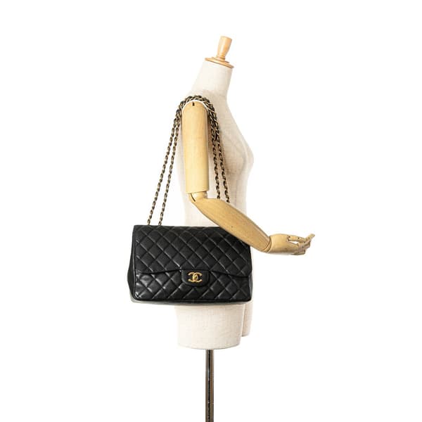 Pre-owned Chanel Jumbo Classic Caviar Single Flap Black