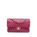 Miniatyrbilde 1 av 10: Pre-owned Chanel Small Classic Chevron Lambskin Double Flap Pink