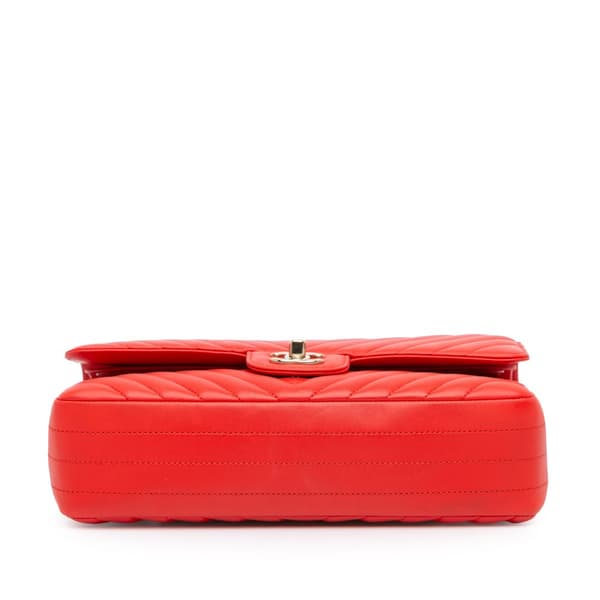 Pre-owned Chanel Medium Classic Chevron Lambskin Double Flap Red