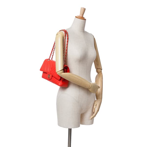 Pre-owned Chanel Medium Classic Chevron Lambskin Double Flap Red