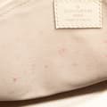 Miniatyrbilde 7 av 8: Pre-owned Louis Vuitton Epi Madeleine GM White