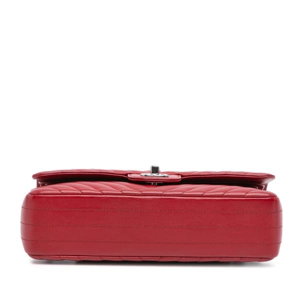 Pre-owned Chanel Medium Classic Chevron Caviar Double Flap Red