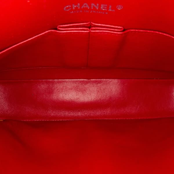 Pre-owned Chanel Medium Classic Chevron Caviar Double Flap Red