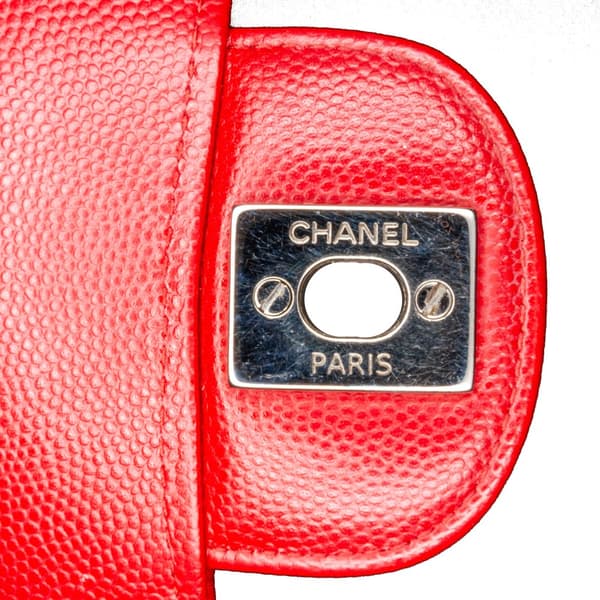 Pre-owned Chanel Medium Classic Chevron Caviar Double Flap Red