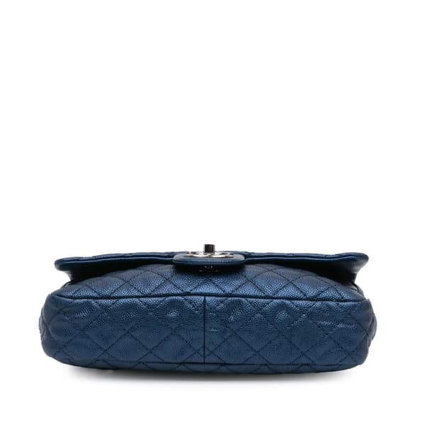 Pre-owned Chanel Medium Quilted Iridescent Caviar Easy Flap Blue