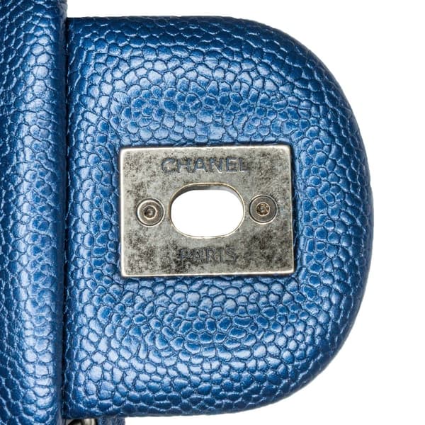 Pre-owned Chanel Medium Quilted Iridescent Caviar Easy Flap Blue