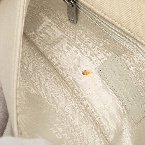 Pre-owned Chanel CC Jersey Pyramid Stud Flap White