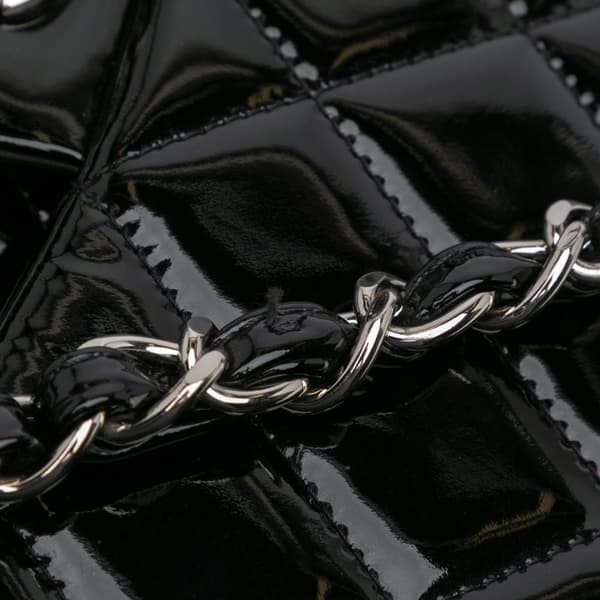 Pre-owned Chanel Jumbo Classic Patent Double Flap Black