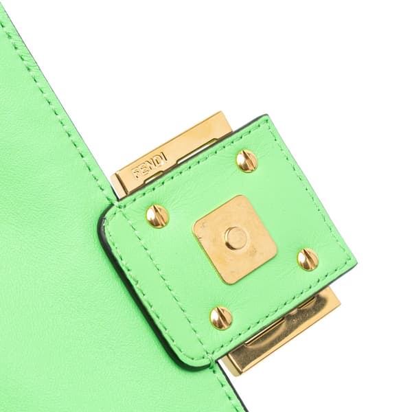 Pre-owned Fendi Zucca Embossed Leather Chain Midi Baguette Green