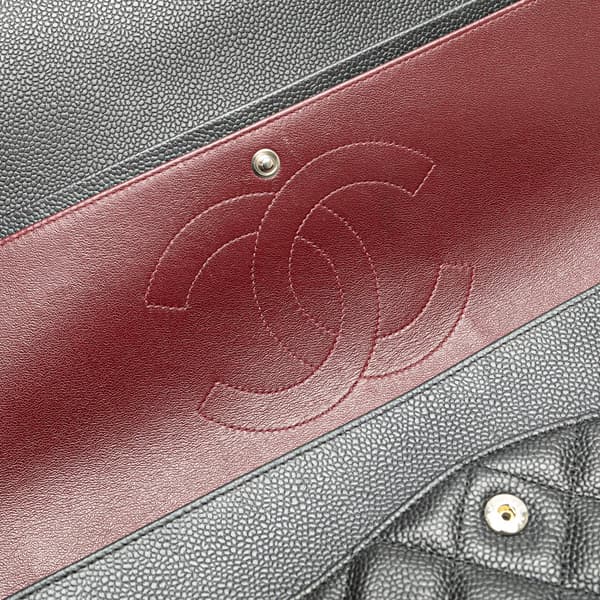 Pre-owned Chanel Maxi Classic Caviar Double Flap Black