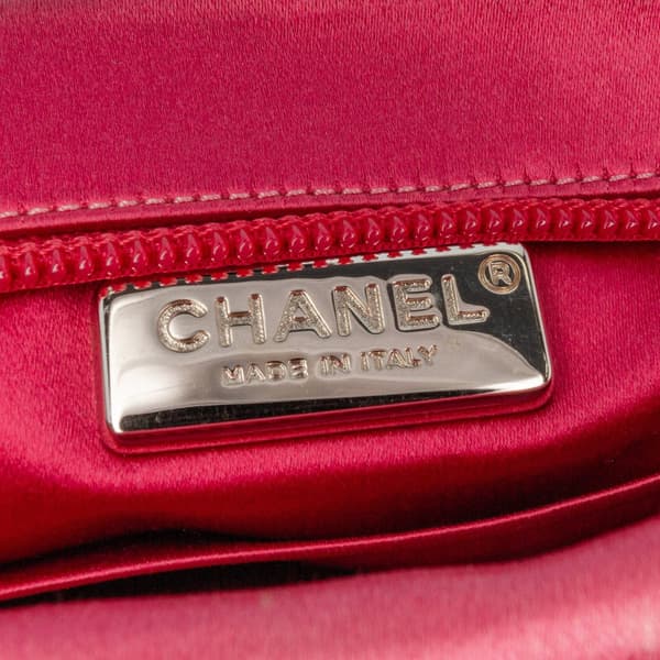 Pre-owned Chanel Satin Diamante Camellia Clutch with Chain Pink