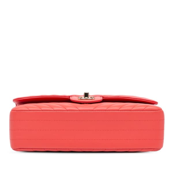 Pre-owned Chanel Medium Classic Chevron Lambskin Double Flap Red