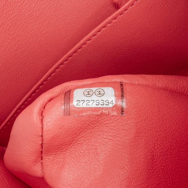 Pre-owned Chanel Medium Classic Chevron Lambskin Double Flap Red