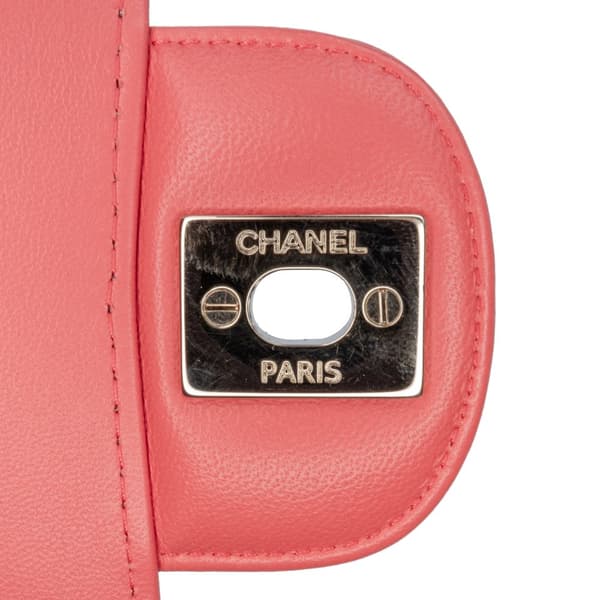 Pre-owned Chanel Medium Classic Chevron Lambskin Double Flap Red