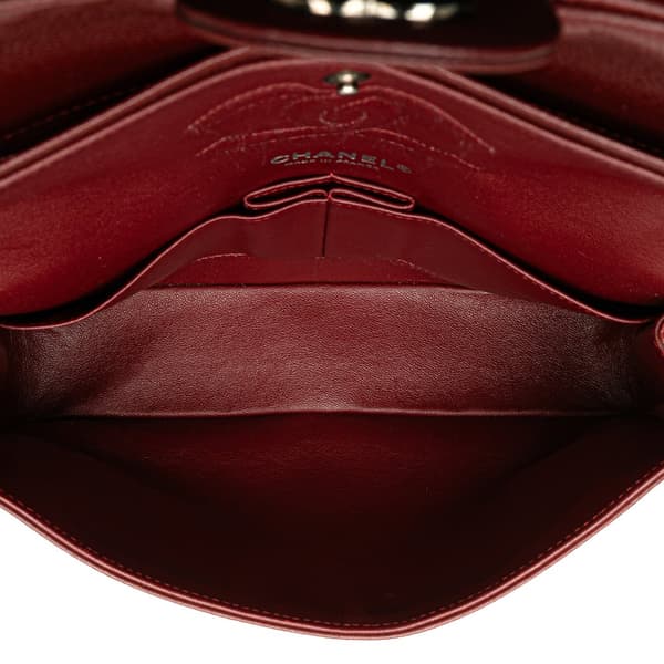 Pre-owned Chanel Medium Classic Caviar Double Flap Red