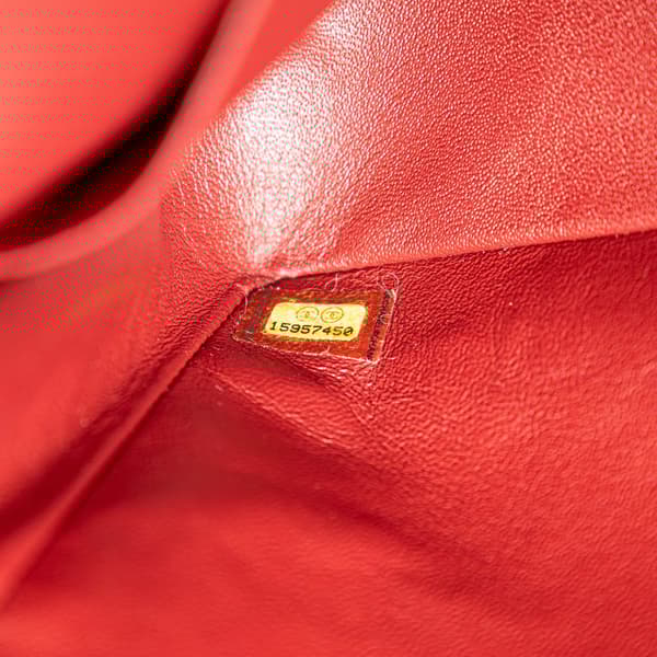 Pre-owned Chanel Medium Classic Caviar Double Flap Red