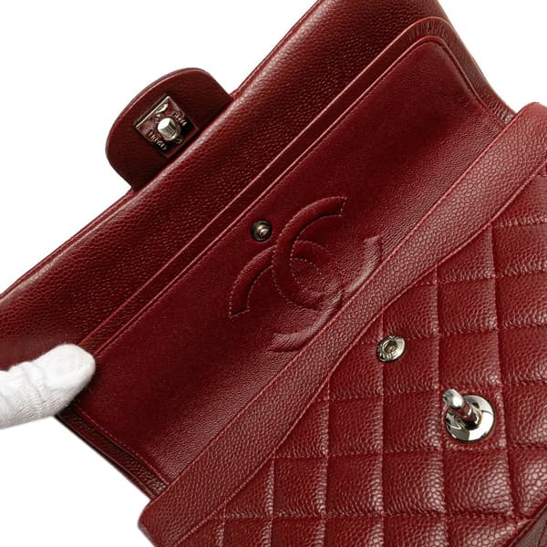 Pre-owned Chanel Medium Classic Caviar Double Flap Red