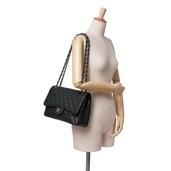Pre-owned Chanel Jumbo Classic Caviar Double Flap Black