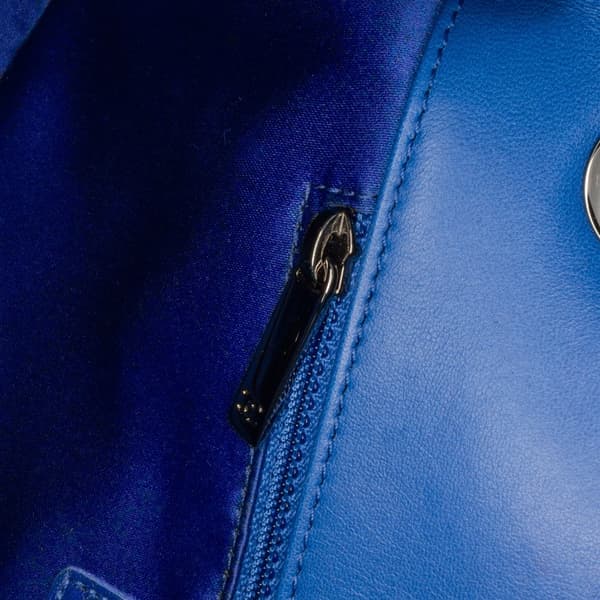 Pre-owned Chanel Medium Lambskin CC Crossing Flap Blue