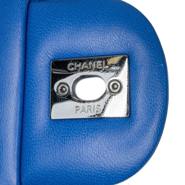 Pre-owned Chanel Medium Lambskin CC Crossing Flap Blue