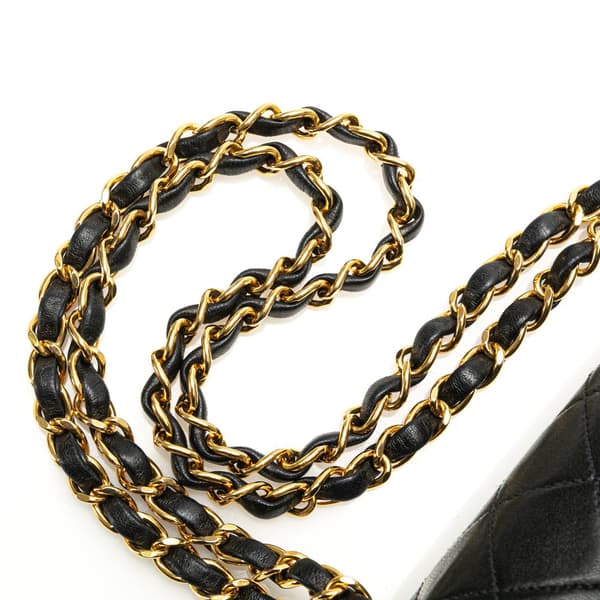 Pre-owned Chanel Medium Classic Lambskin Double Flap Black