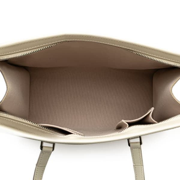 Pre-owned Louis Vuitton Epi Madeleine GM White