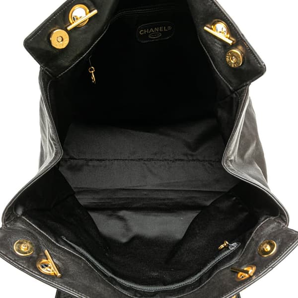 Pre-owned Chanel Quilted Lambskin Tassel Chain Shoulder Bag Black
