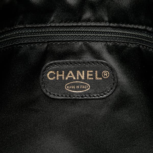 Pre-owned Chanel Quilted Lambskin Tassel Chain Shoulder Bag Black