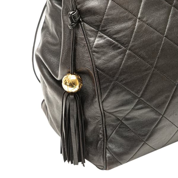 Pre-owned Chanel Quilted Lambskin Tassel Chain Shoulder Bag Black