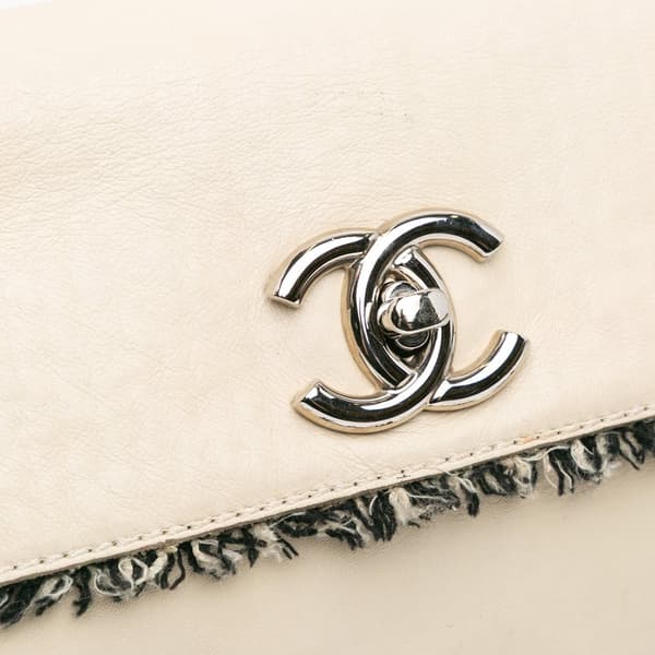 Pre-owned Chanel Lambskin Tweedy Flap Brown