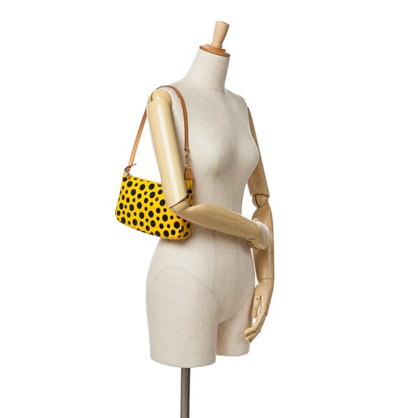 Pre-owned Louis Vuitton Yayoi Kusama Monogram Vernis Dots Infinity Pochette Accessoires Yellow