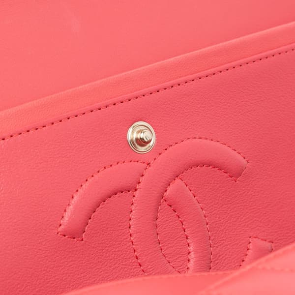 Pre-owned Chanel Medium Classic Chevron Lambskin Double Flap Pink