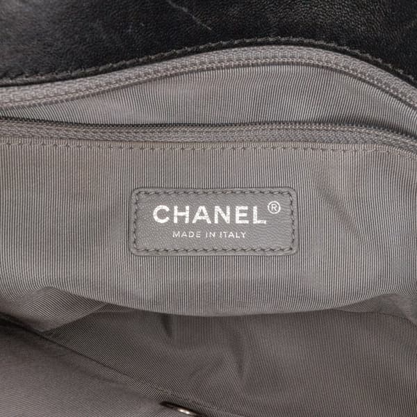 Pre-owned Chanel Medium Patent Coco Boy Flap Black