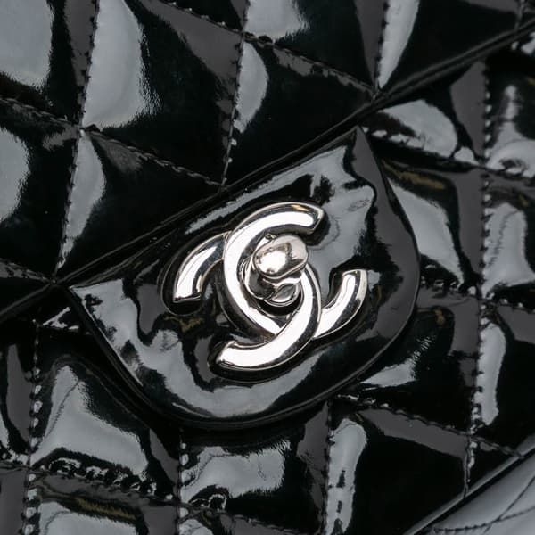 Pre-owned Chanel Medium Classic Patent Double Flap Black