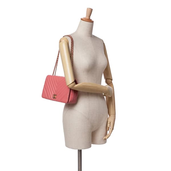 Pre-owned Chanel Medium Chevron Lambskin Statement Flap Pink
